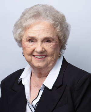 Portrait photo of Margaret Thoenen